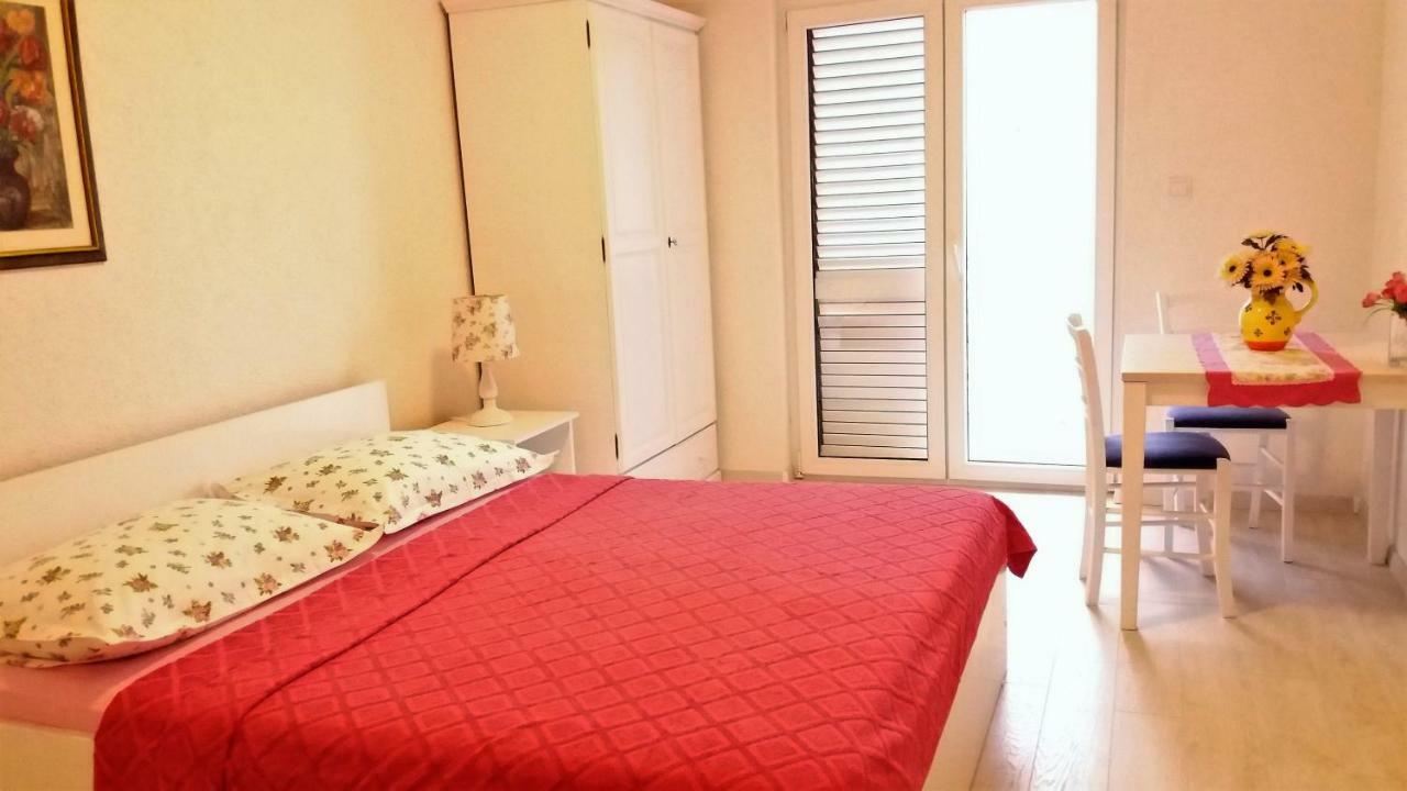 Apartments Vekic Makarska Extérieur photo